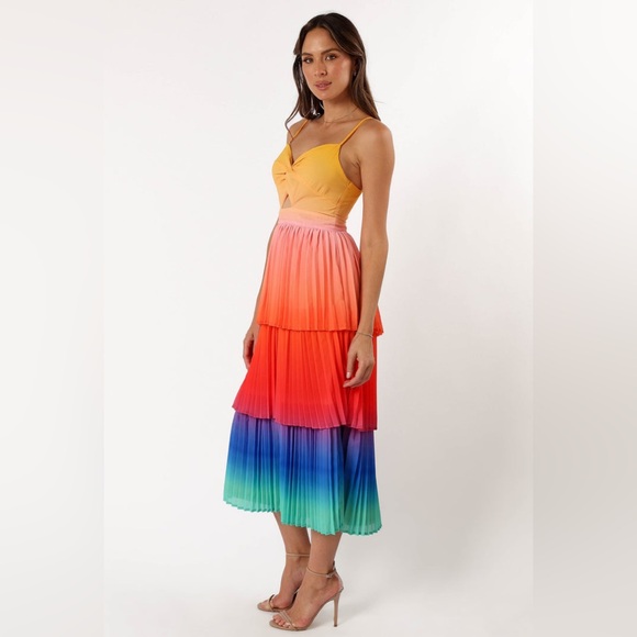 Petal & pup rainbow tiered pleated midi dress nwot - Picture 3 of 5